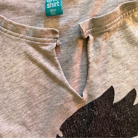 Bob burgers grey t shirt crew neck split into v neck plus size 4x - Picture 5 of 8